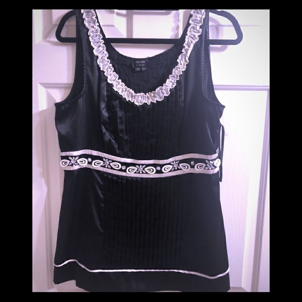 Sleeveless Silk top by Nicole Miller